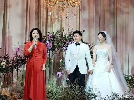 余声背景,唤醒岁月的记忆